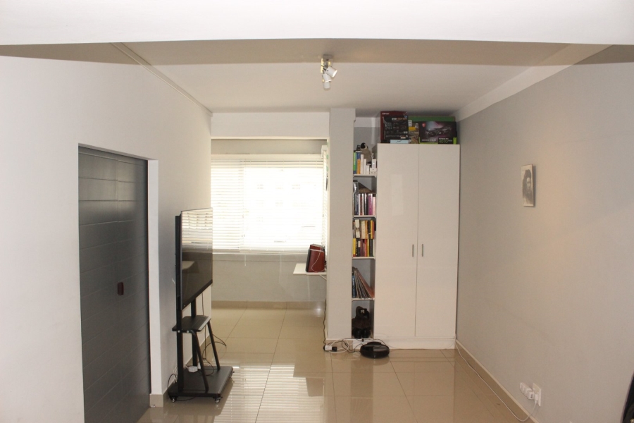 To Let 1 Bedroom Property for Rent in Three Anchor Bay Western Cape